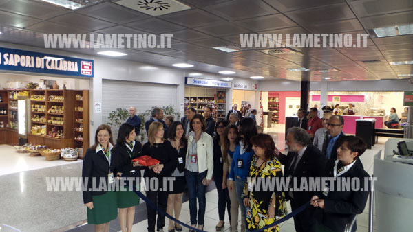 area-imbarchi-commerciale-aeroporto-lamezia.jpg