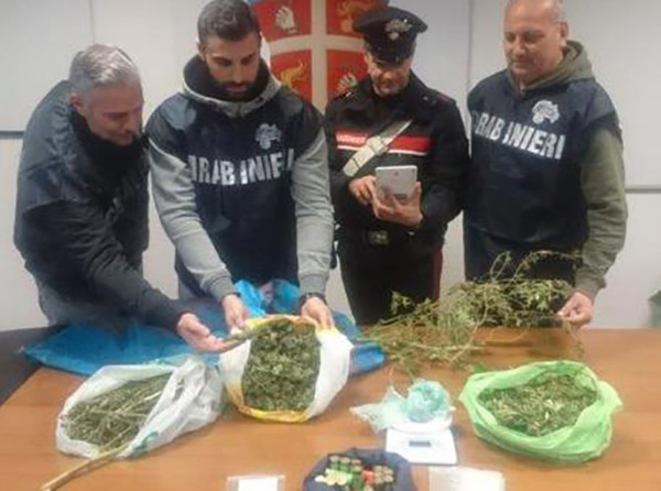Trovati con droga e munizioni, arrestata intera famiglia a Corigliano Rossano