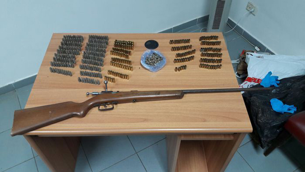 Fucile e munizioni trovate nel reggino in zona boschiva
