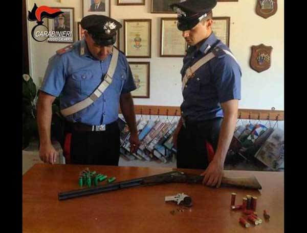 Armi in casa senza permesso, arrestato 58enne nel reggino 