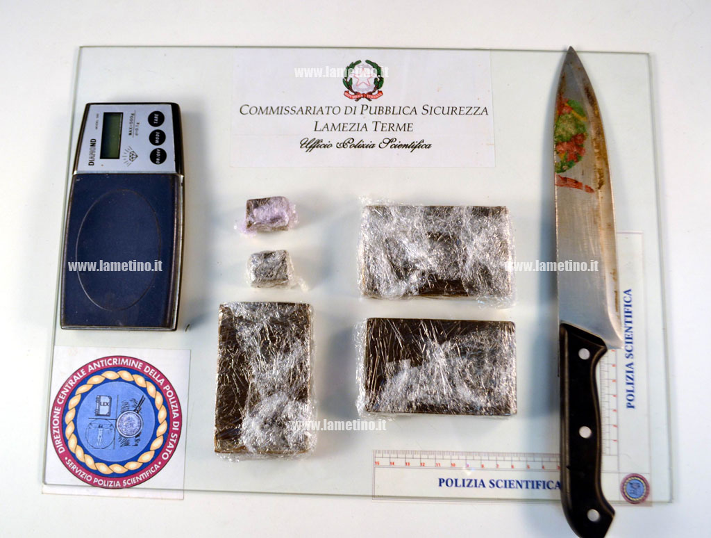 Lamezia: sorpreso in casa con sostanza stupefacente e bilancino, arrestato