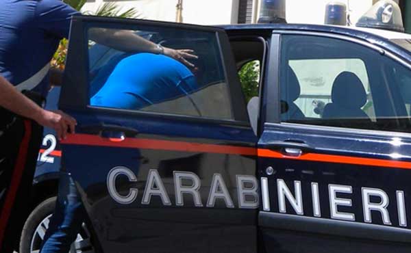 Smantellata centrale spaccio nel Tirreno cosentino, 5 arresti