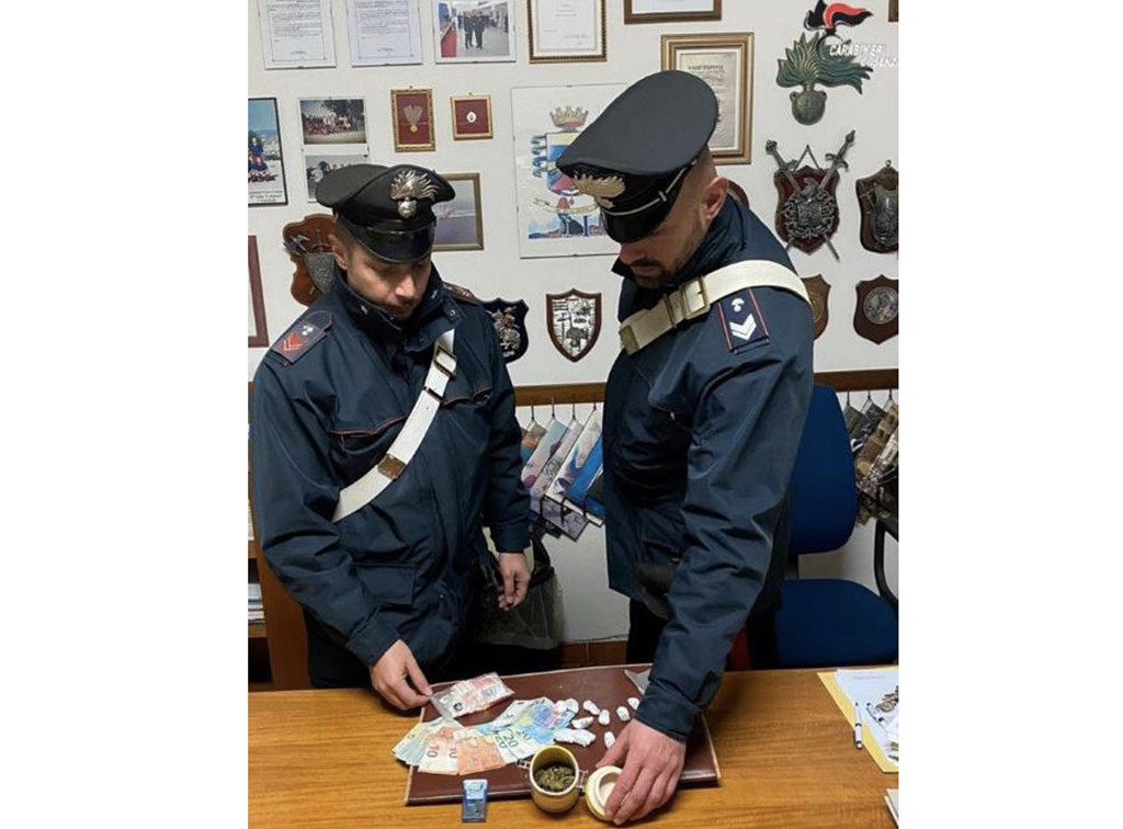 Marijuana nascosta anche nella biancheria intima, 2 arresti a Villapiana