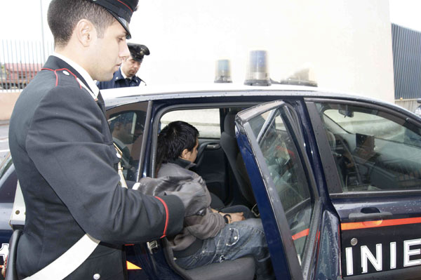 Calabria: Giovane arrestato per traffico droga