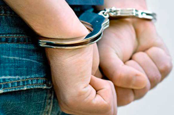 Circense arrestato per possesso lanciarazzi e maltrattamenti in famiglia a Gioia Tauro 