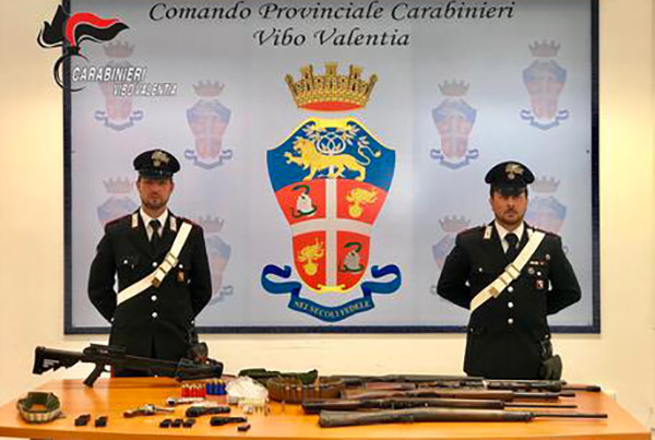 Scoperto arsenale di armi nel vibonese, un arresto e una denuncia