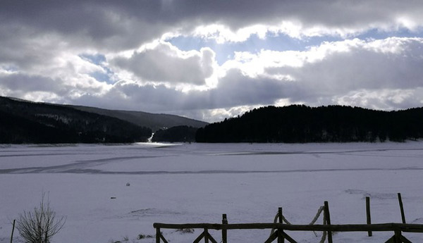 Maltempo: in Sila lago ghiacciato, problemi idrici a Catanzaro 