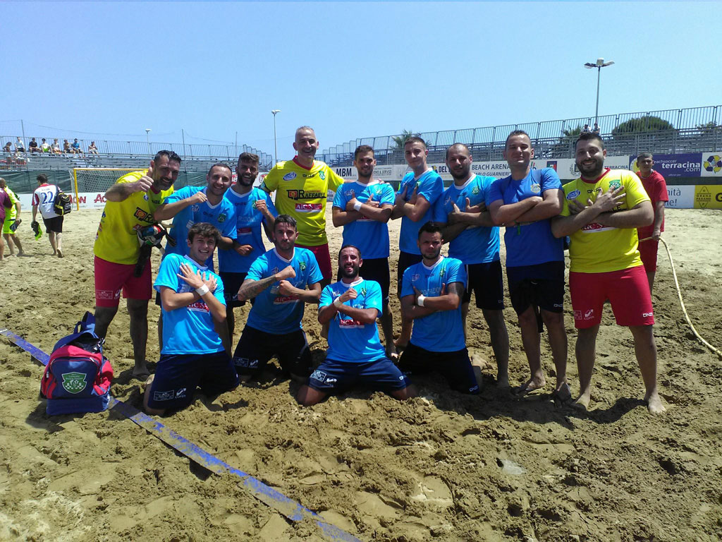 ASD Lamezia Beach Soccer vince contro il Livorno e passa ai quarti
