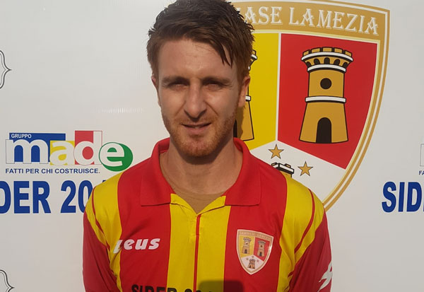 L’attaccante Massimiliano Salandria arriva all’Asd Sambiase Lamezia 1923