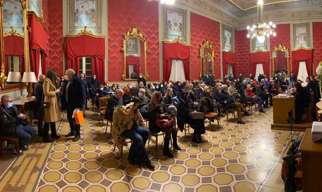 Lite ad assemblea di Cosenza, commissione Pd: "Disappunto per parole espresse contro Lamezia"