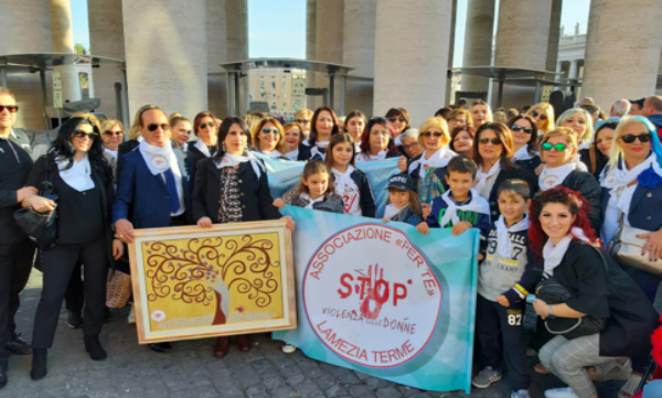 Lamezia, associazione "Per Te  - Stop Violenza sulle donne" a Roma in udienza dal Papa