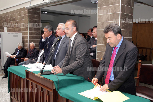 Lamezia: assemblea contro la chiusura del tribunale. Intanto proseguono le bombe in pieno giorno