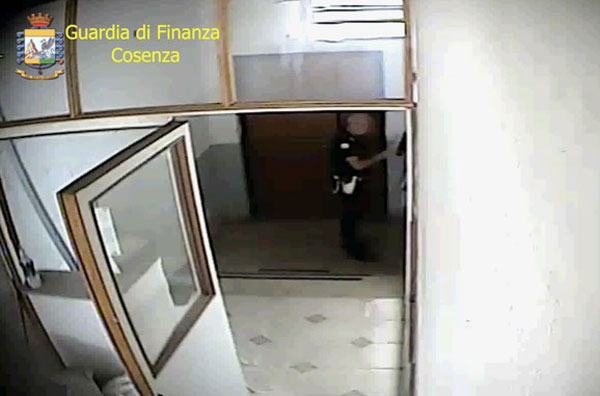 Sospeso per 3 mesi funzionario Polizia locale per assenteismo, Comune Corigliano Rossano: "Fiducia in giustizia"