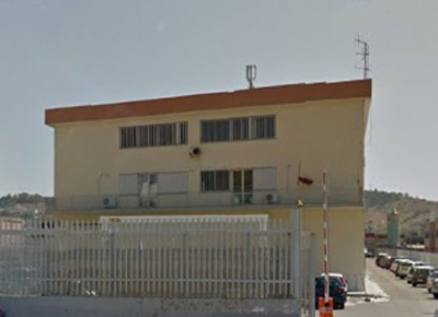 Calabria: Protesta lavoratori a Catanzaro, barricate e traffico bloccato 
