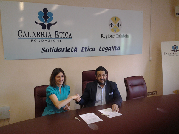 Lamezia: Stipulato protocollo d'intesa tra Calabria Etica e Associazione Vola