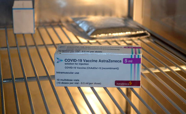 Vaccini nell'hub di Catanzaro, in 7 giorni rinunce ad Astrazeneca del 5%