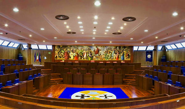 aula-consiglio-regione-calabria_fd64d_2f622_db439_2f959_5cb27_f2759_f7e50_dab10_5a6e7.jpg