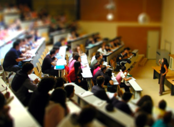 Università, Occhiuto: "100 nuove borse di specializzazione medica, Regione investe nel futuro della Calabria"
