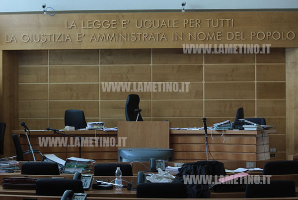 Lamezia: Minaccia genitori per soldi, Gip conferma custodia cautelare in carcere