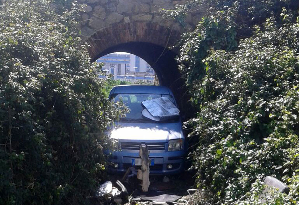 Lamezia, ritrovate dalla Polizia Locale due auto rubate nei pressi di Scordovillo