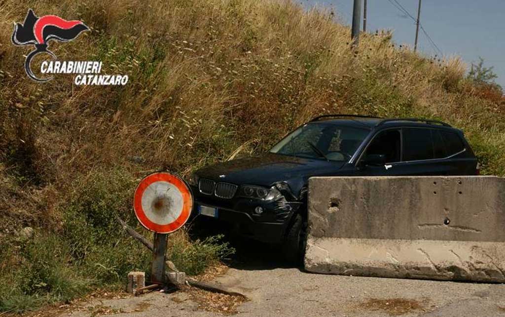 auto-banda-furti-cropani-cc.jpg
