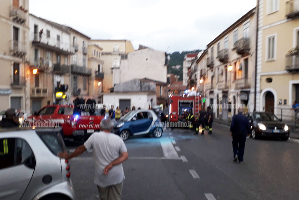 auto-fiamme-2020-luglio-lamezia.jpg