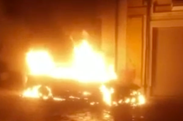 In fiamme ad Aprigliano auto militante Lega, indagini