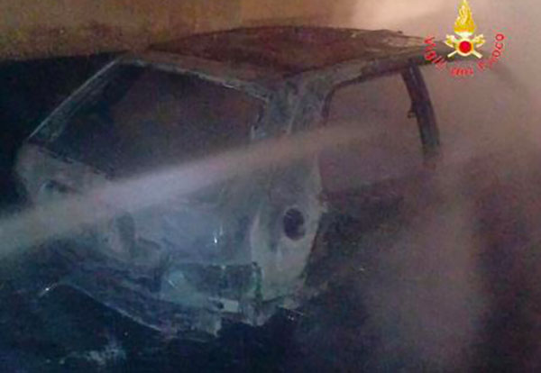 auto-fuoco-vigili-del-fuoco.jpg