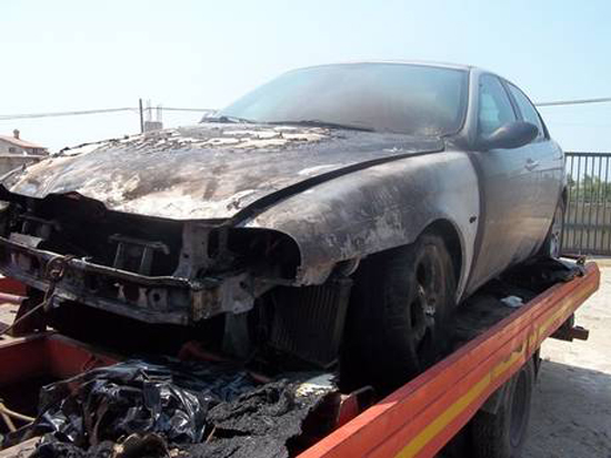 Calabria: Incendiata auto vice comandante polizia municipale