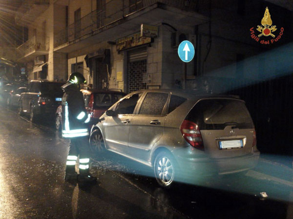 Calabria: Tre auto incendiate nella notte a Catanzaro
