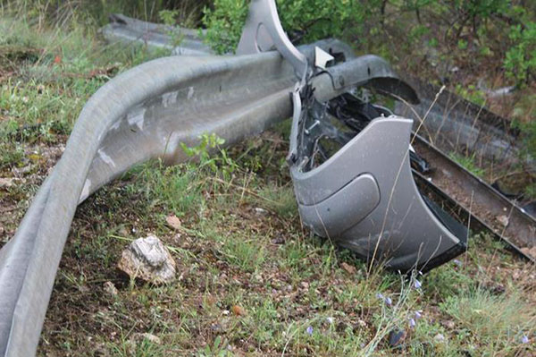 Auto finisce in scarpata nel cosentino, un morto 