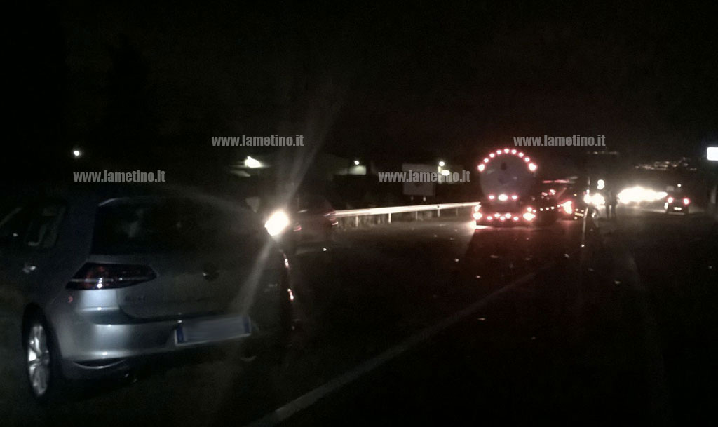 Lamezia: scontro tra auto e tir su via del Progresso, un ferito