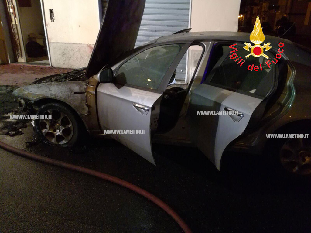 auto_fiamme2_120817.jpg