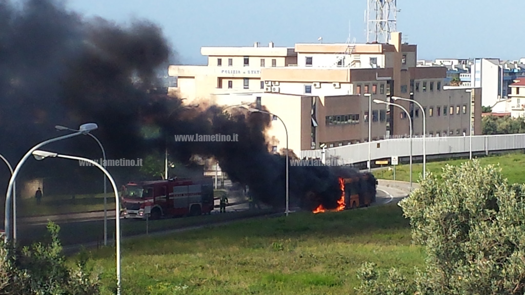 autobus-fuoco.jpg