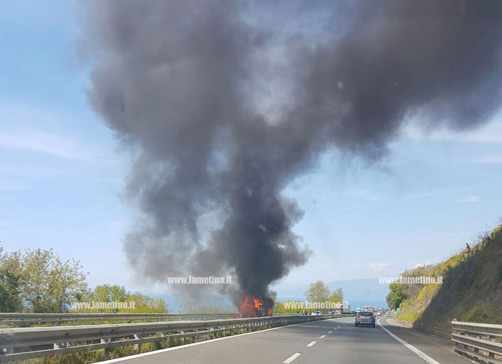 autobus_fiamme_a2_2.jpg