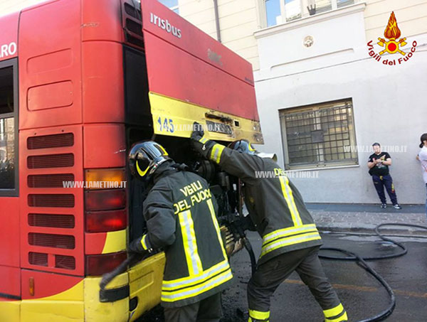 autobus_fiamme_cz1.jpg