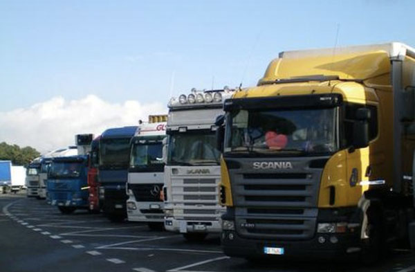 Autocarri troppo vecchi, è allarme al Sud: in Calabria l’85,3% è stato immatricolato fino al 2009