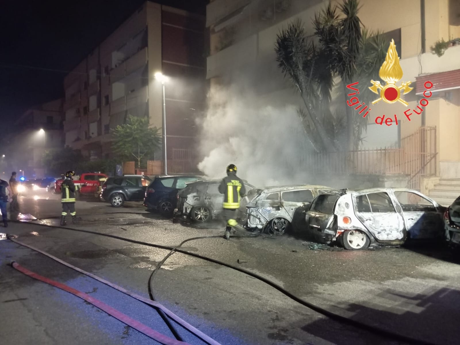 autofiamme1maggio3_5e0b4.jpeg