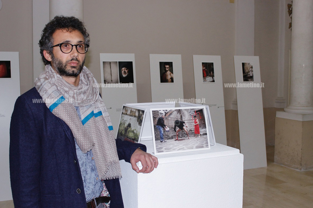 Lamezia, il rito dei Vattienti nella mostra fotografica di Aleardo Grandinetti al Museo diocesano