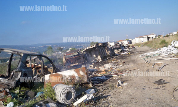 autpo-bruciate-campo-rom-bis