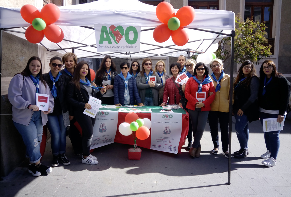 Avo Lamezia celebra giornata nazionale dei volontari ospedalieri, sabato gazebo informativo sul corso