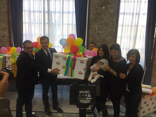 Presentato progetto "Baby box" a Cosenza, beni di prima necessità ai nuovi nati