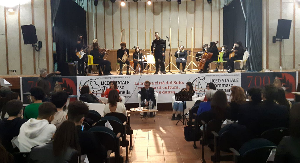 Lamezia, il Liceo 'Tommaso Campanella' celebra “La Calabria delle meraviglie” con Arcangelo Badolati