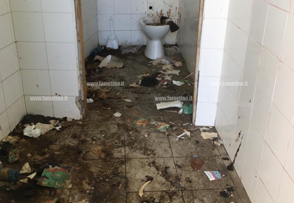 bagno-lamezia-degrado-1.jpg