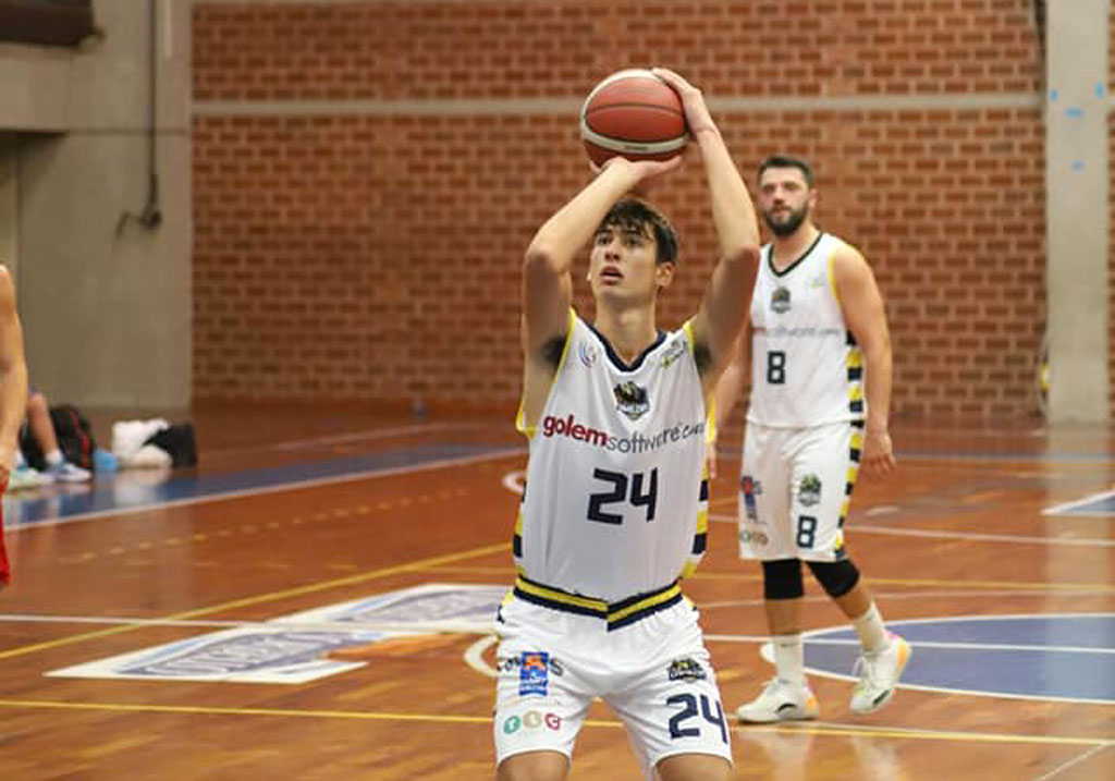 Il Basketball Lamezia doppia Forio al Palasparti