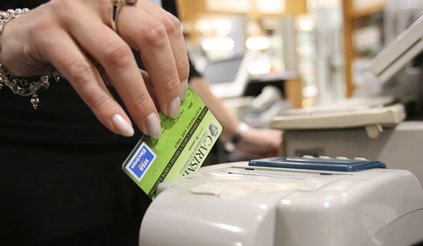 Scatta da domani obbligo bancomat per pagamenti sopra i 30 euro