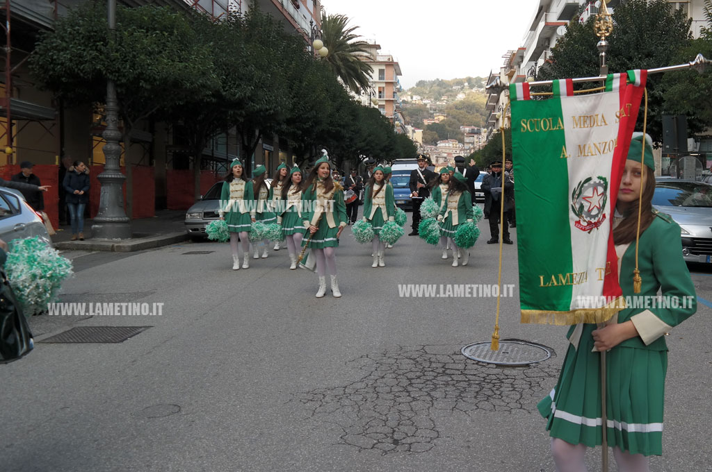 Lamezia, 50esimo anniversario: banda musicale 'Colloca' e majorette sfilano per le vie della città - VIDEO