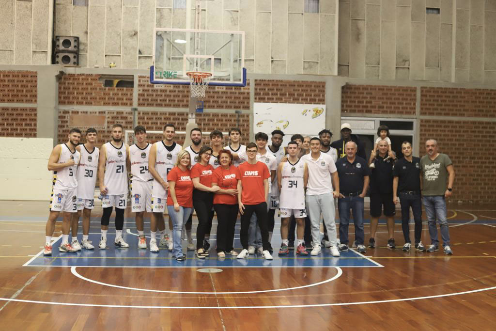 Esordio stagionale vincente per il Basketball Lamezia contro Napoli