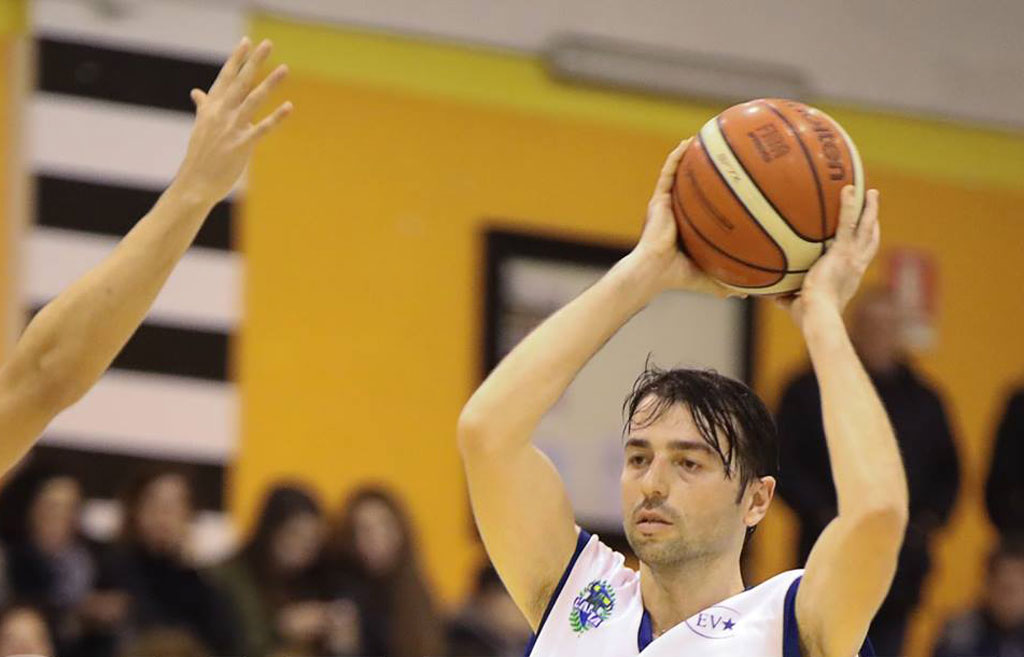 Basketball Lamezia conquista il big match contro Rende 87-74