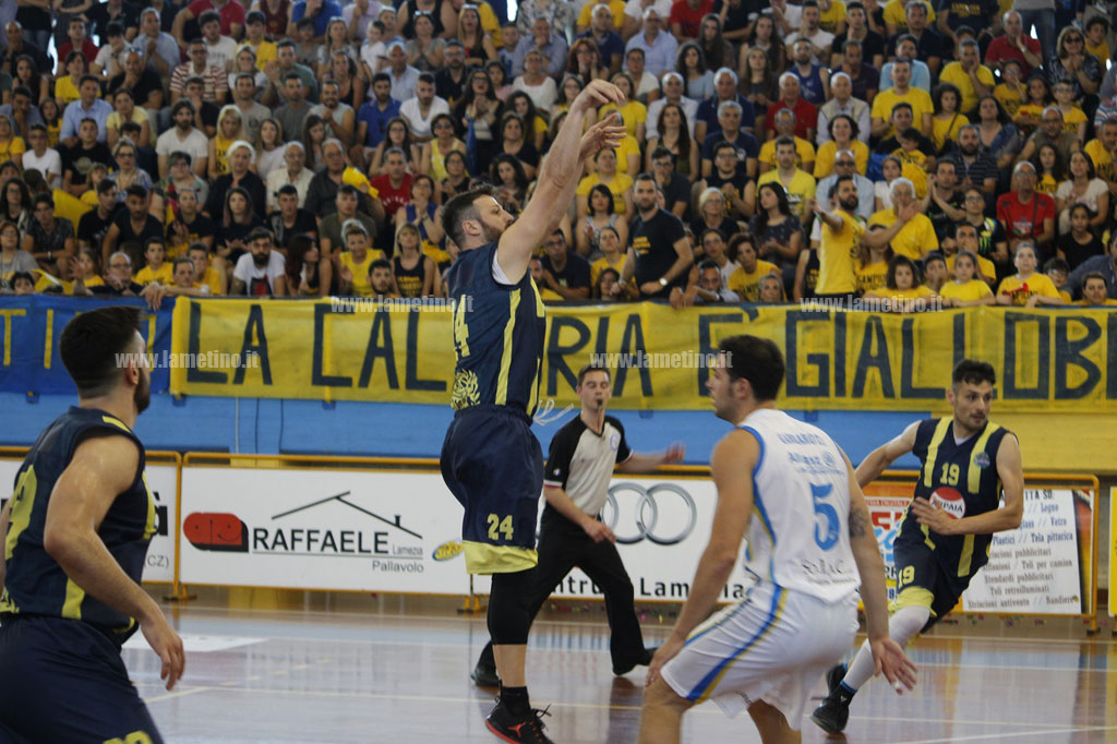 basket-2.jpg